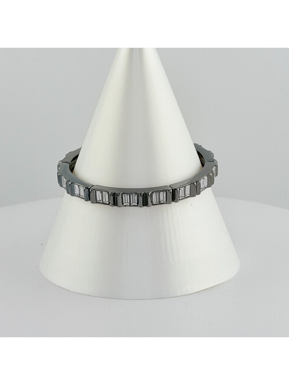 Bomb Party Single Bracelet - on Hematite #209